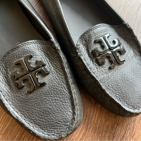 Tory Burch Black Lowell 2 Driver Tumbled Loafer Flats - Picture 9 of 13
